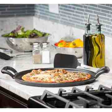 Pizza Pan With Handles | Cast Iron | TableCraft - Kitchen Switchen